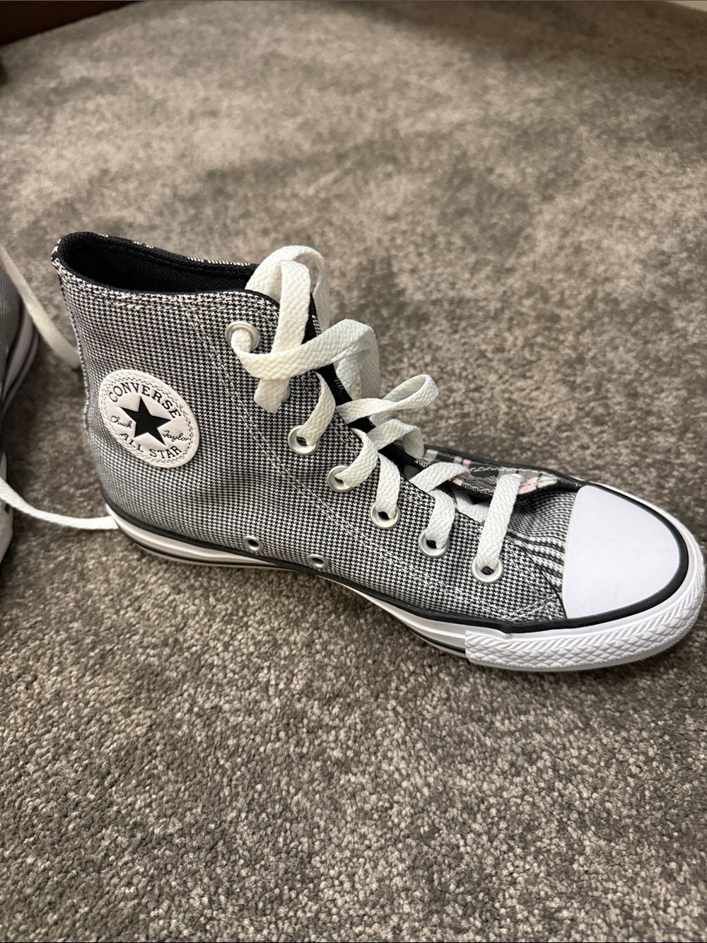 Converse High Top Sneaker in Black & White Houndstooth